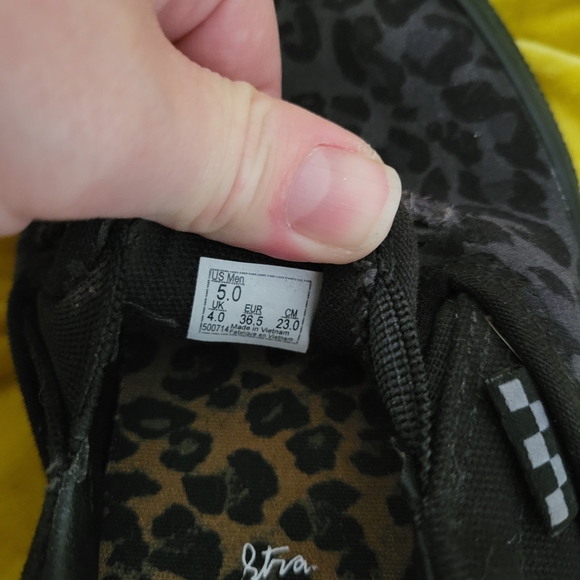 Vans Strauberry cheetah print slide on sneakers - Picture 8 of 10